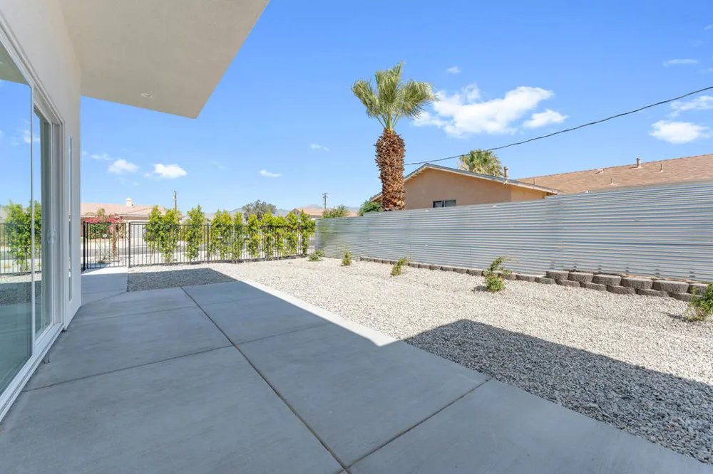 15464 Avenida Rambla Desert Hot Springs, CA 92240