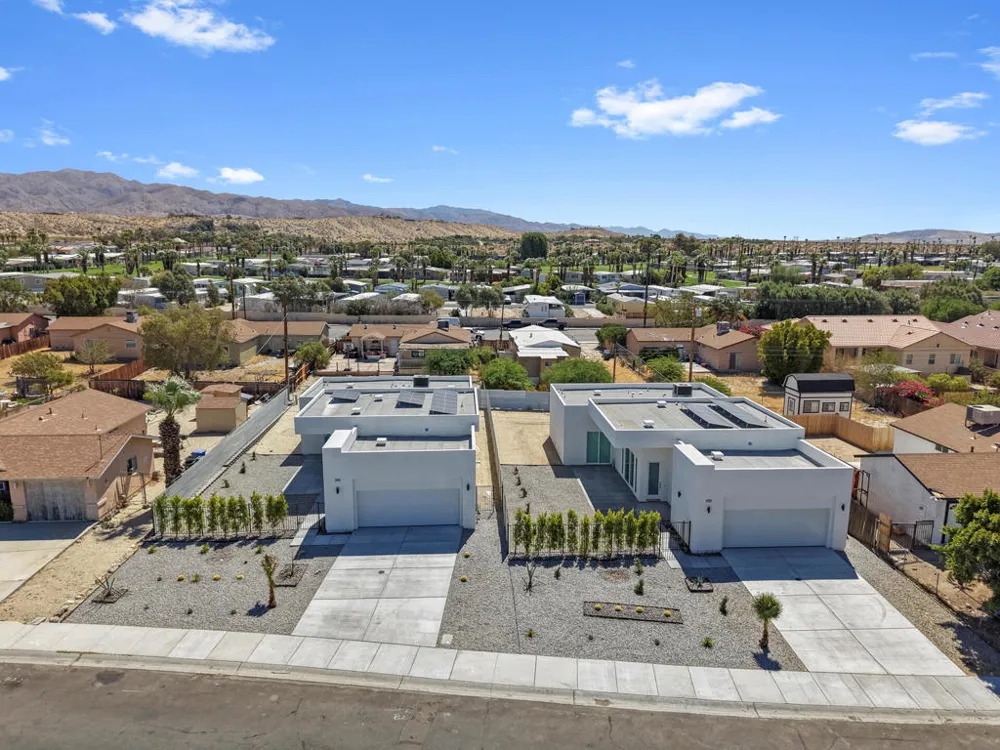 15464 Avenida Rambla Desert Hot Springs, CA 92240
