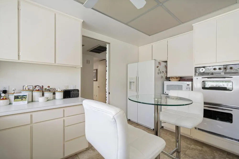 2515 E Jacaranda Road Palm Springs, CA 92264