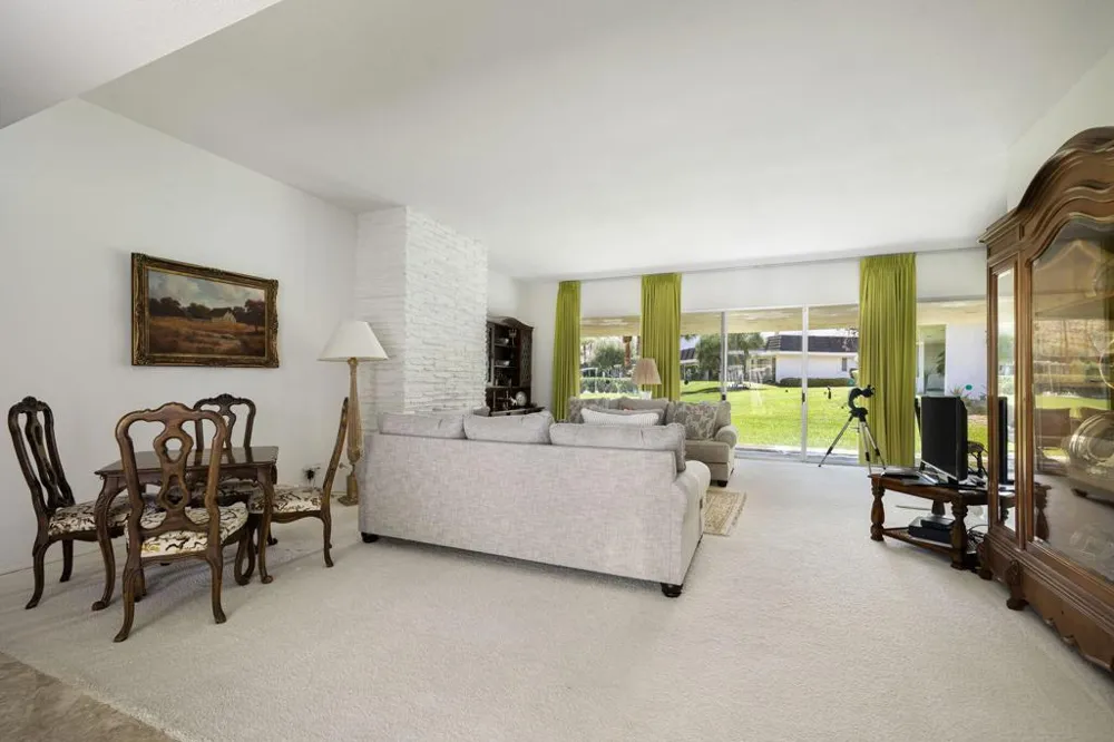2515 E Jacaranda Road Palm Springs, CA 92264