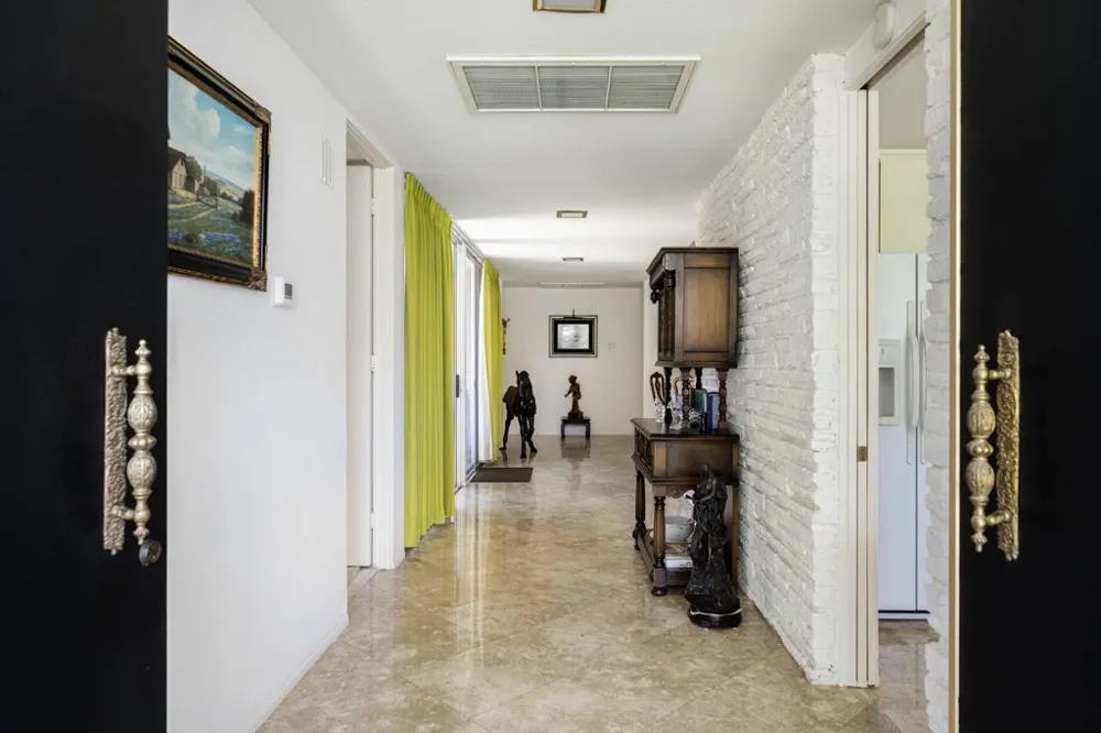 2515 E Jacaranda Road Palm Springs, CA 92264