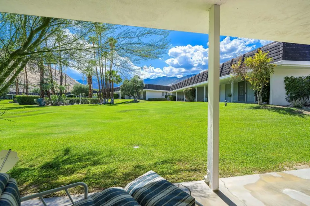 2515 E Jacaranda Road Palm Springs, CA 92264