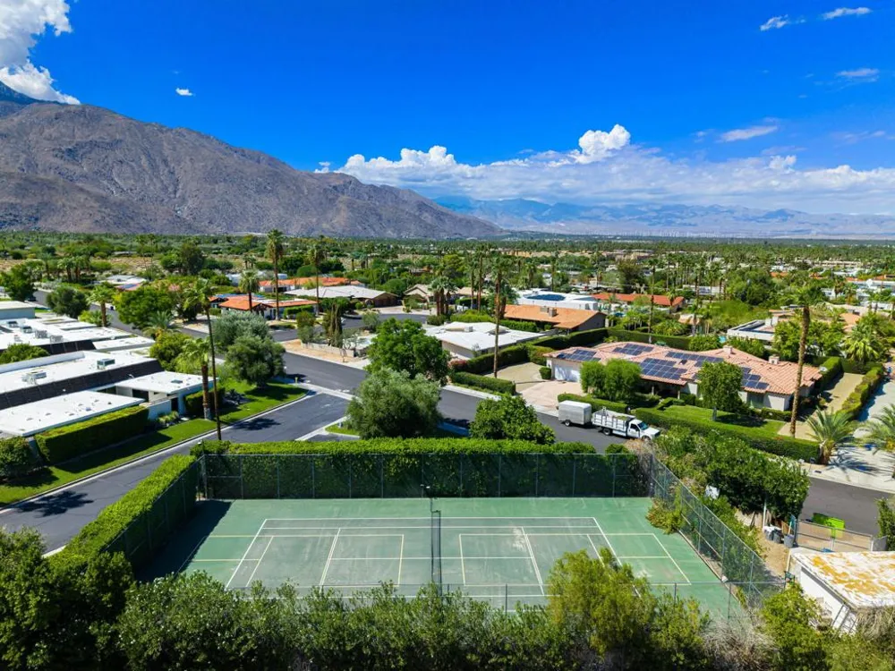 2515 E Jacaranda Road Palm Springs, CA 92264