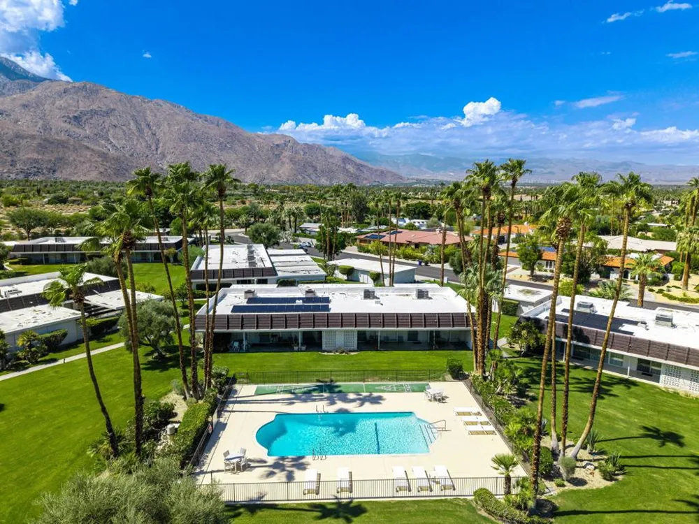 2515 E Jacaranda Road Palm Springs, CA 92264