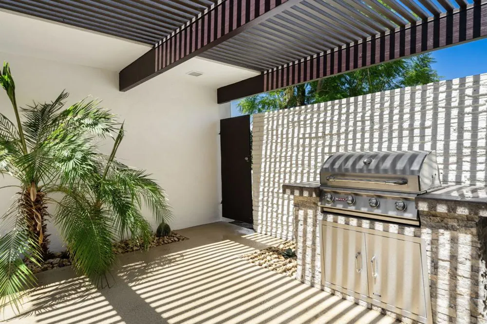 2515 E Jacaranda Road Palm Springs, CA 92264