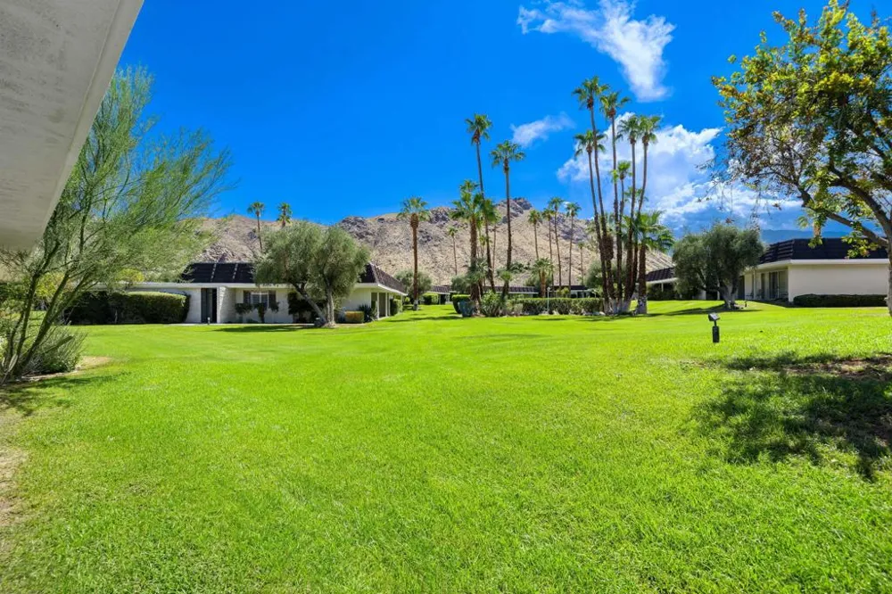 2515 E Jacaranda Road Palm Springs, CA 92264