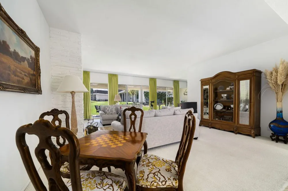 2515 E Jacaranda Road Palm Springs, CA 92264