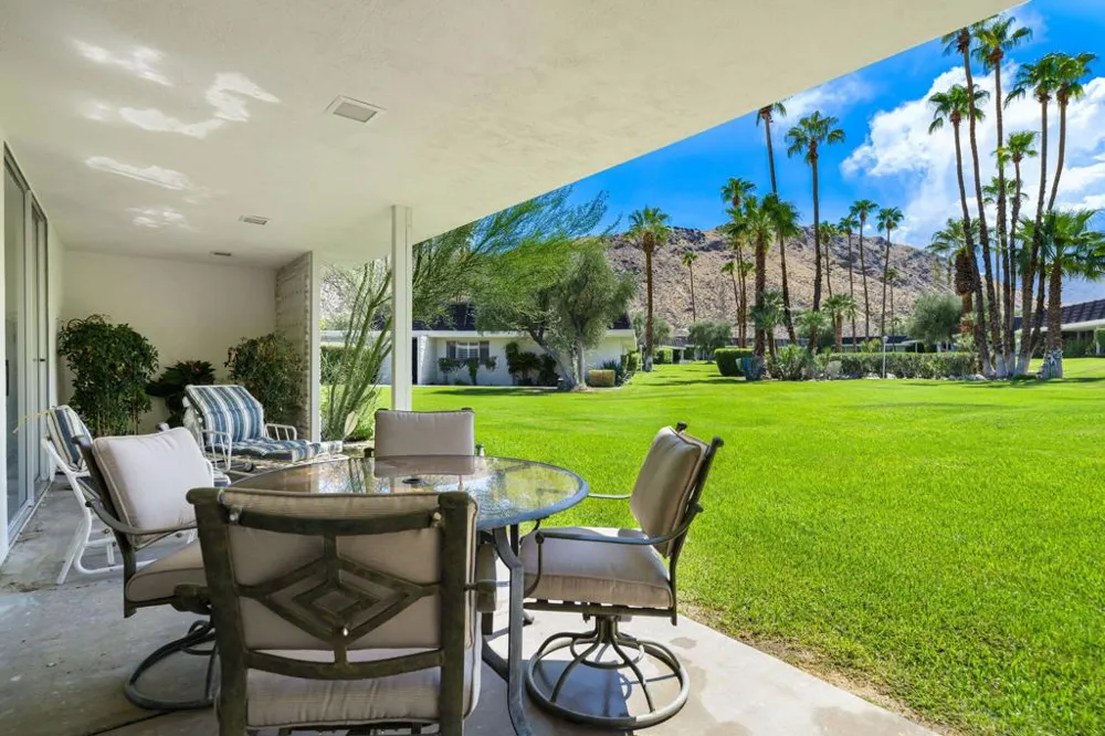 2515 E Jacaranda Road Palm Springs, CA 92264
