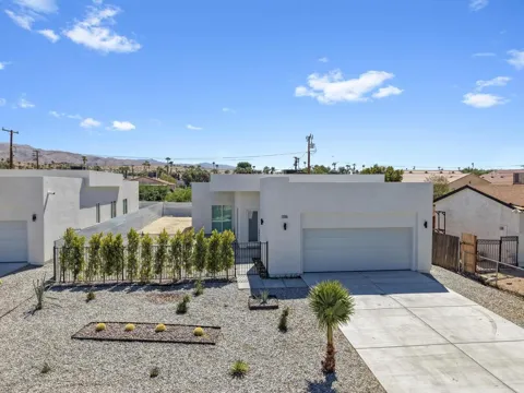 15480 Avenida Rambla