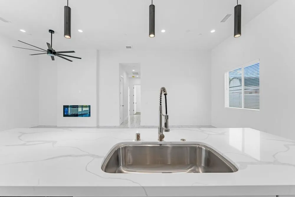 15480 Avenida Rambla Desert Hot Springs, CA 92240