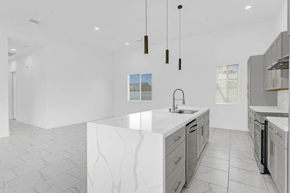 15480 Avenida Rambla Desert Hot Springs, CA 92240
