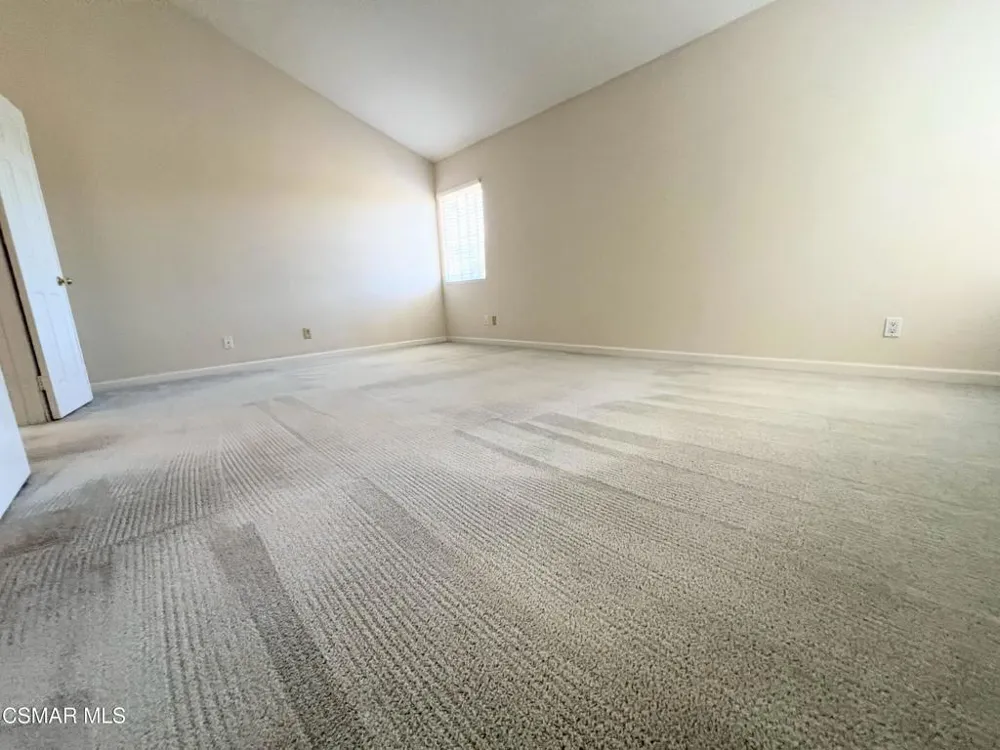 893 Lindawood Street Newbury Park, CA 91320
