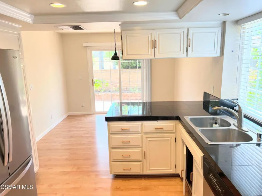 893 Lindawood Street Newbury Park, CA 91320