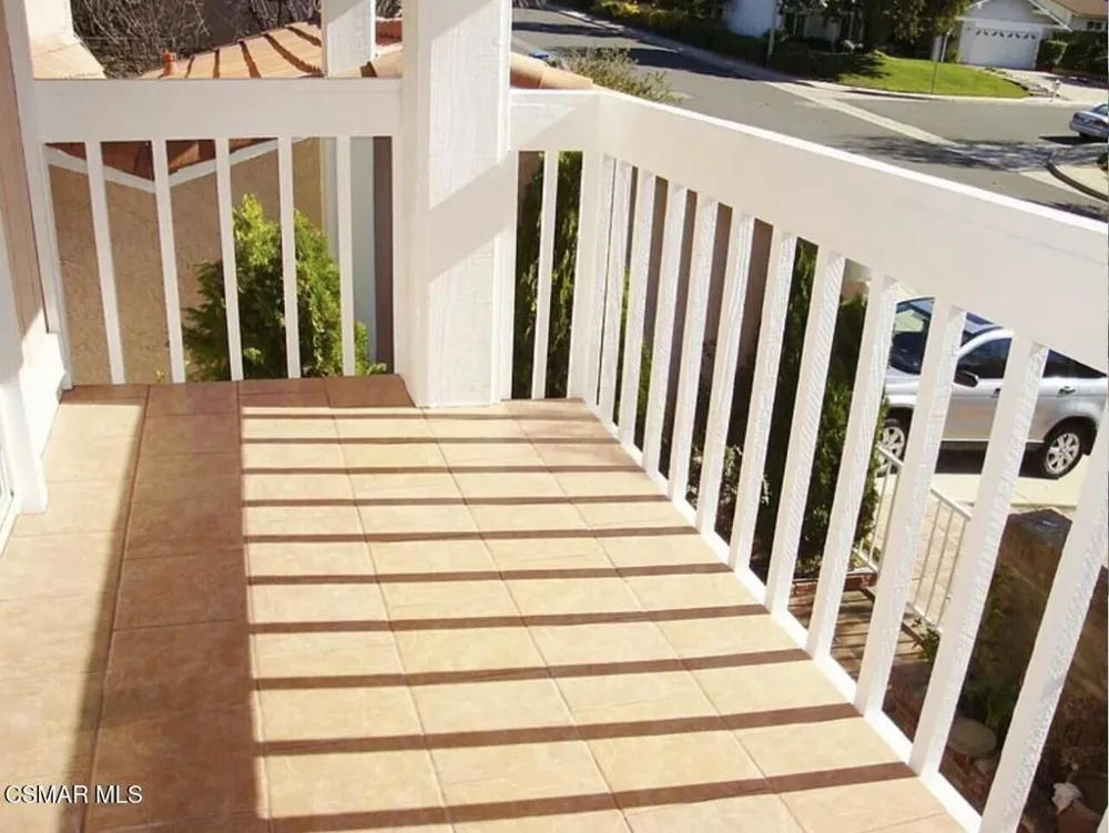 893 Lindawood Street Newbury Park, CA 91320