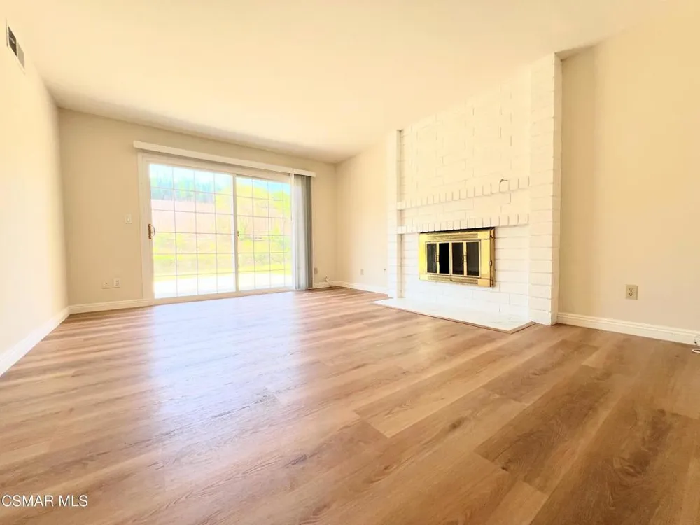 893 Lindawood Street Newbury Park, CA 91320