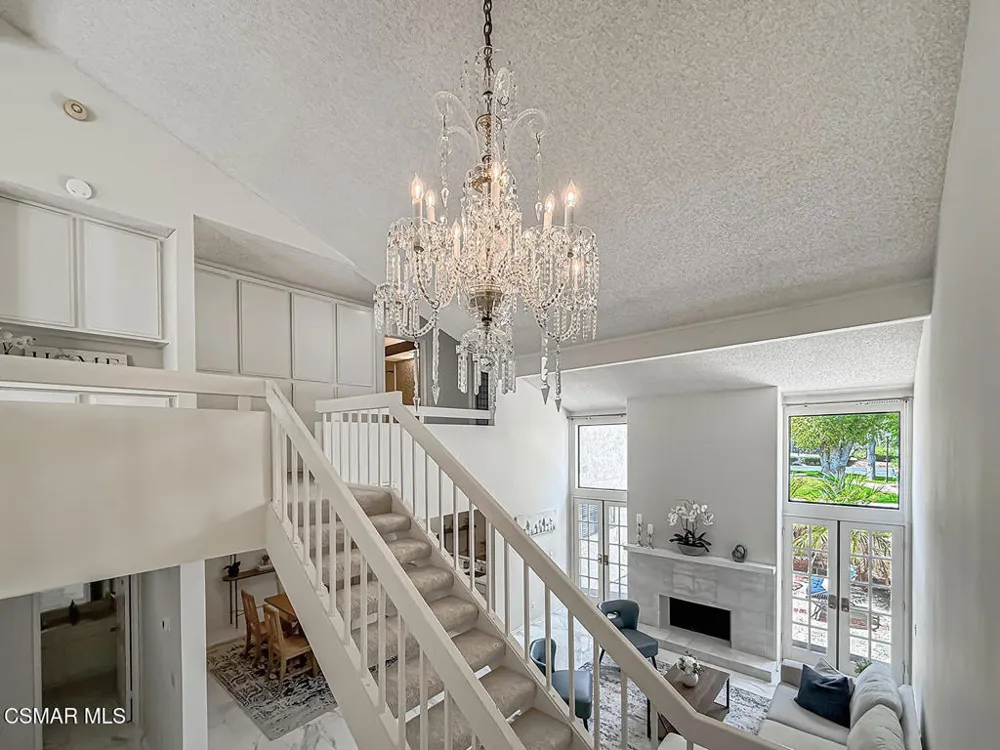 441 Cherry Hills Lane Thousand Oaks, CA 91320