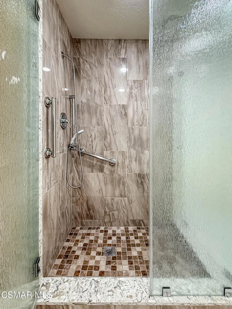 441 Cherry Hills Lane Thousand Oaks, CA 91320
