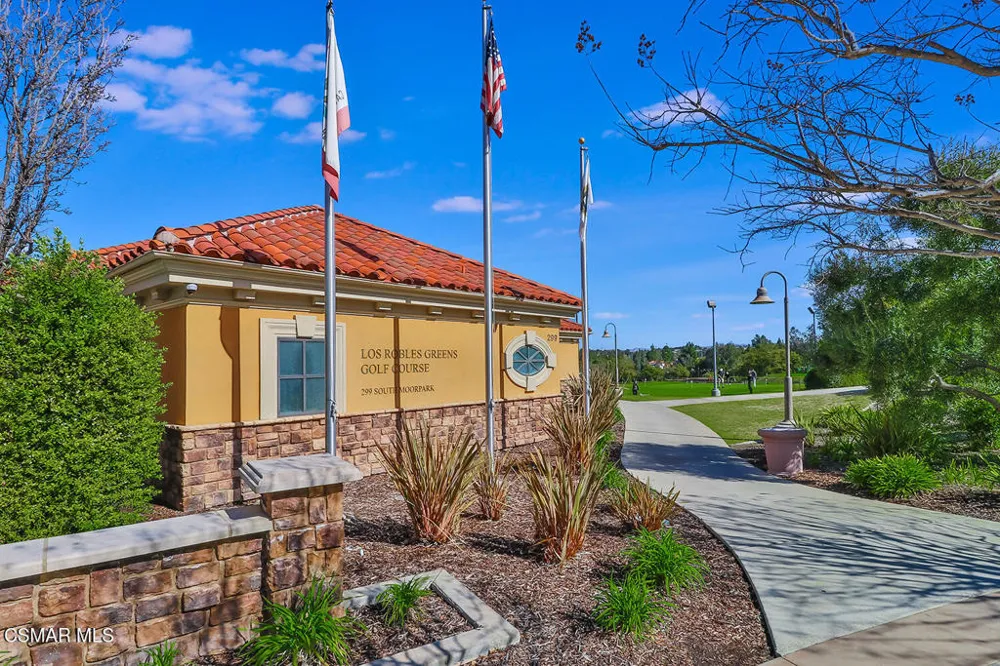 441 Cherry Hills Lane Thousand Oaks, CA 91320