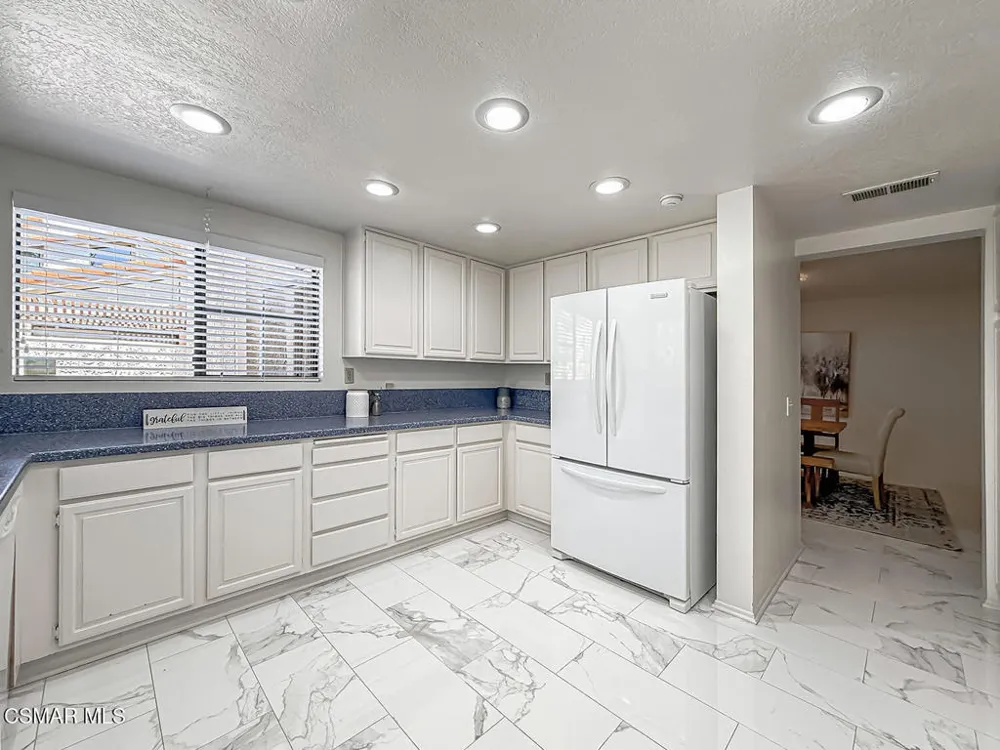441 Cherry Hills Lane Thousand Oaks, CA 91320