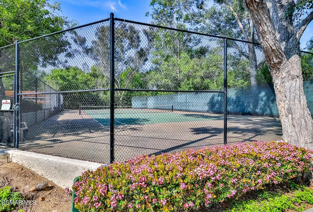441 Cherry Hills Lane Thousand Oaks, CA 91320