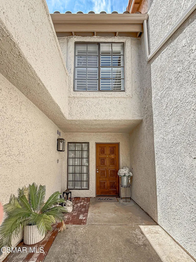 441 Cherry Hills Lane Thousand Oaks, CA 91320