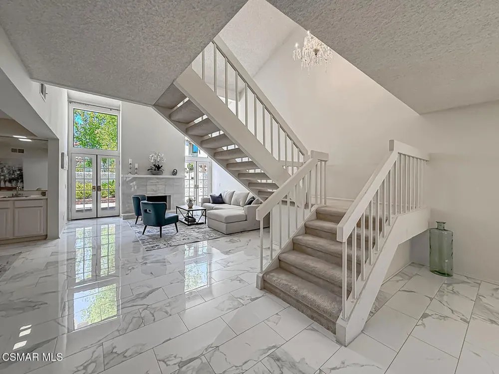 441 Cherry Hills Lane Thousand Oaks, CA 91320