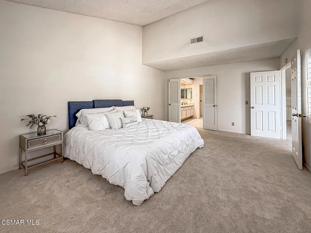 441 Cherry Hills Lane Thousand Oaks, CA 91320