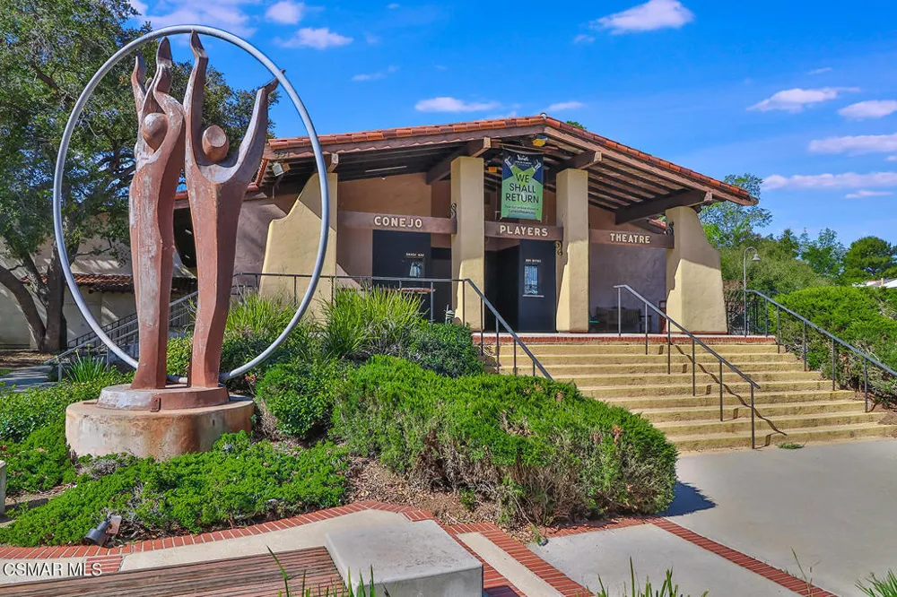 441 Cherry Hills Lane Thousand Oaks, CA 91320