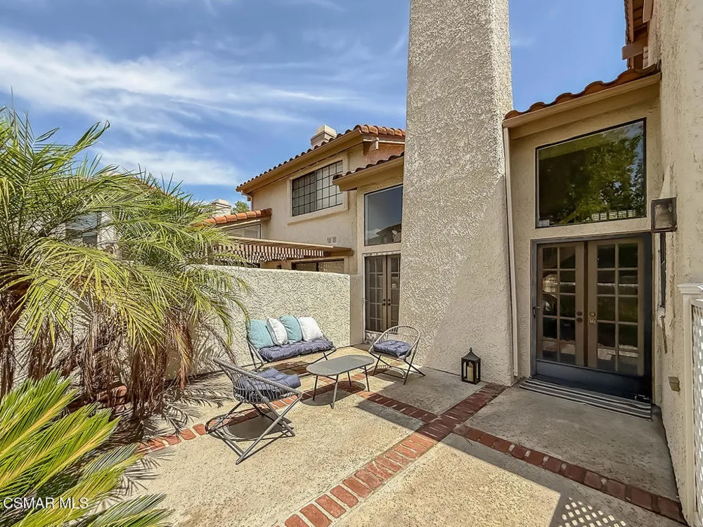 441 Cherry Hills Lane Thousand Oaks, CA 91320