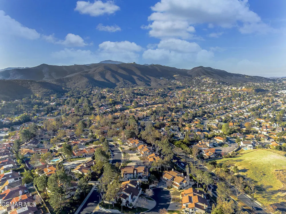 441 Cherry Hills Lane Thousand Oaks, CA 91320