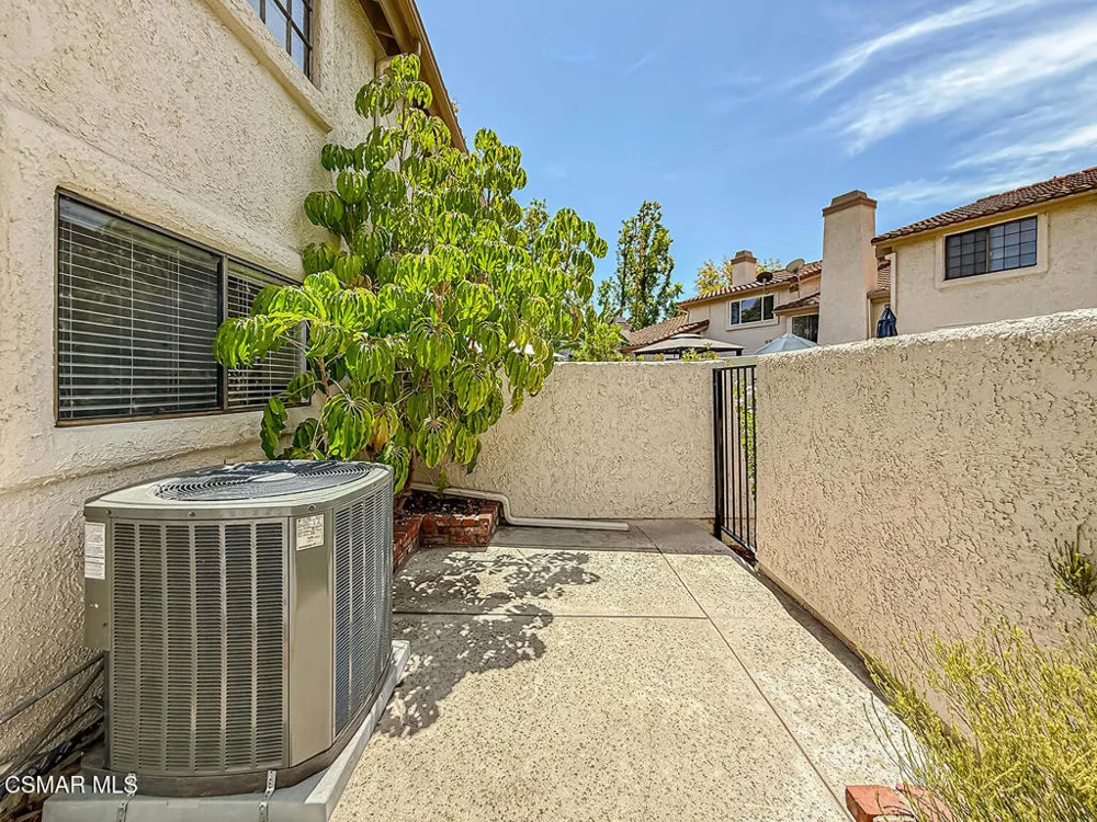 441 Cherry Hills Lane Thousand Oaks, CA 91320