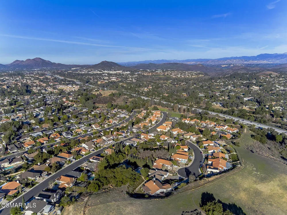 441 Cherry Hills Lane Thousand Oaks, CA 91320