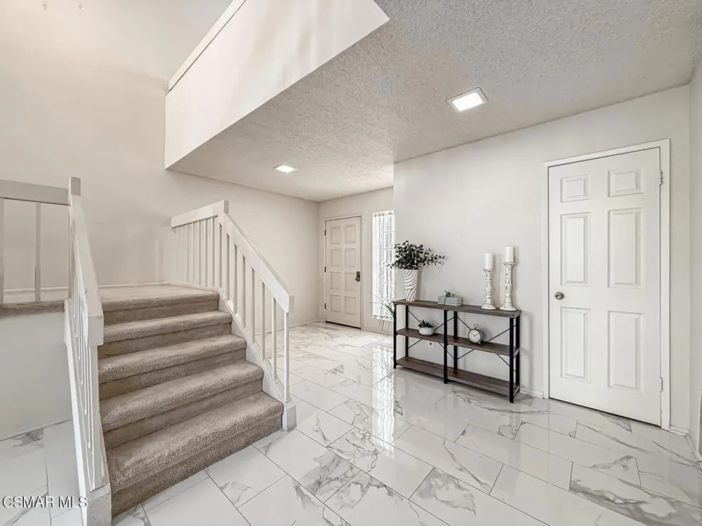 441 Cherry Hills Lane Thousand Oaks, CA 91320