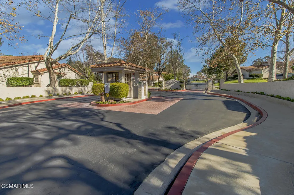 441 Cherry Hills Lane Thousand Oaks, CA 91320