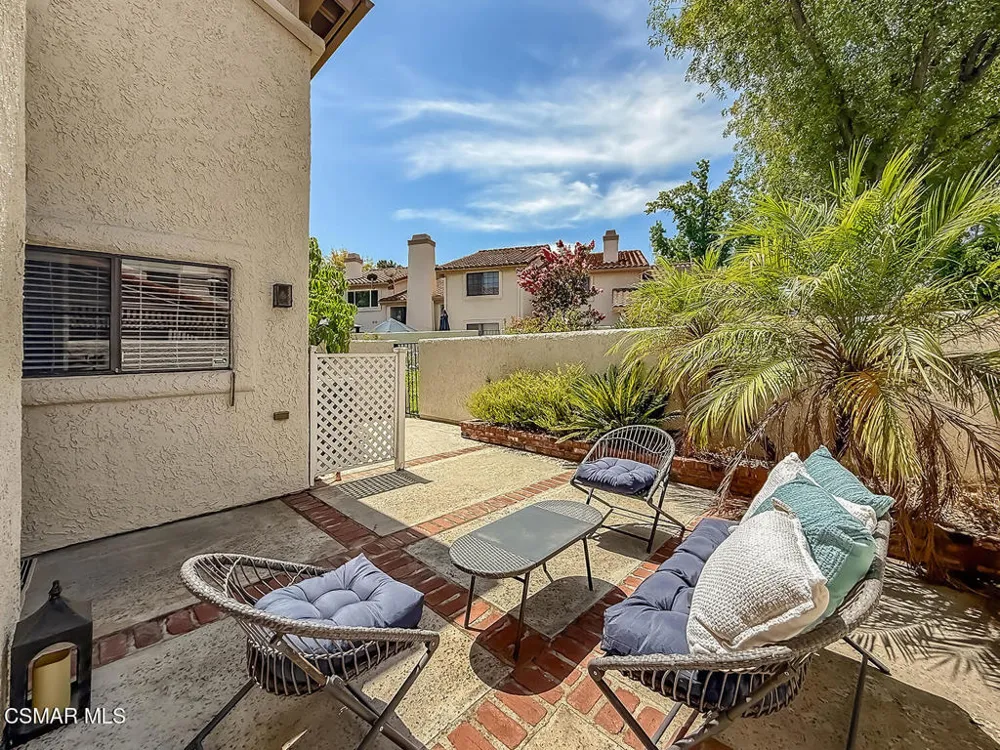 441 Cherry Hills Lane Thousand Oaks, CA 91320