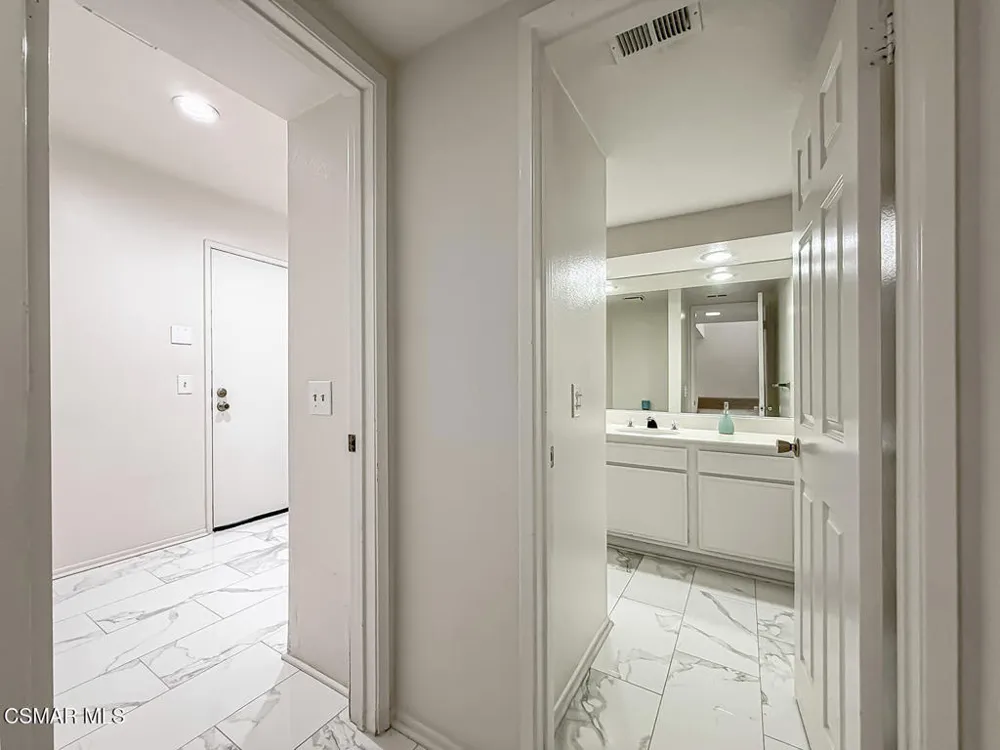 441 Cherry Hills Lane Thousand Oaks, CA 91320