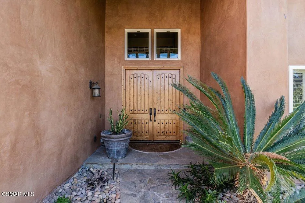5301 Cedarhaven Drive Agoura Hills, CA 91301