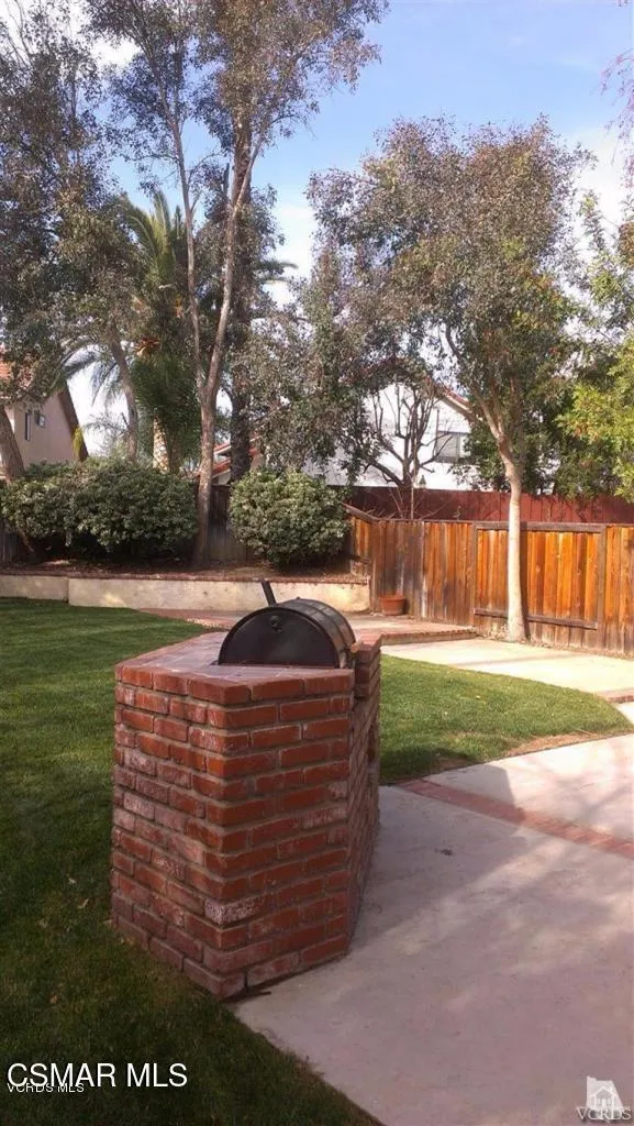 4117 Lost Springs Drive Calabasas, CA 91301