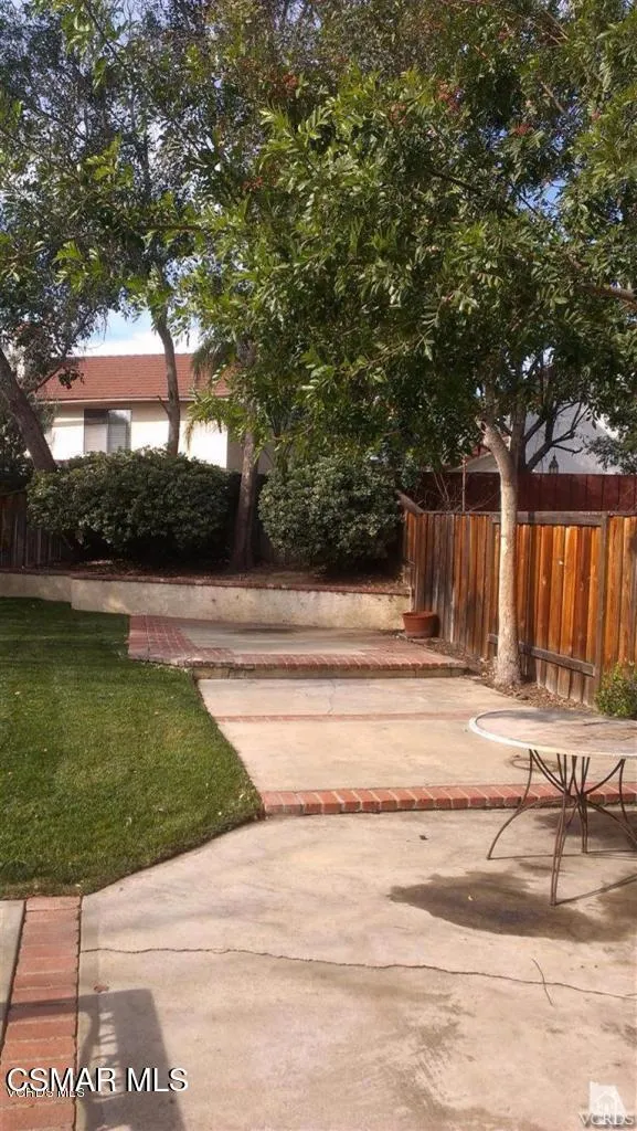 4117 Lost Springs Drive Calabasas, CA 91301