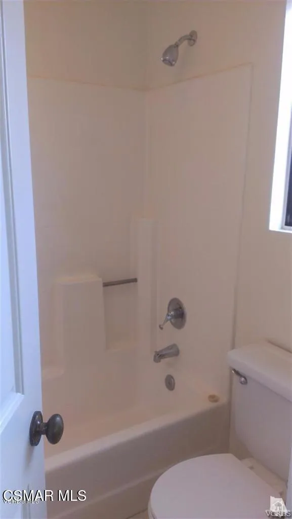 4117 Lost Springs Drive Calabasas, CA 91301