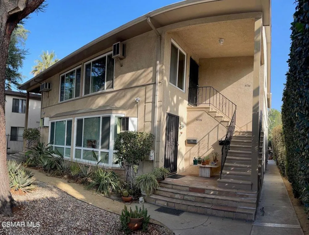 5728 Hazeltine Avenue Van Nuys, CA 91401