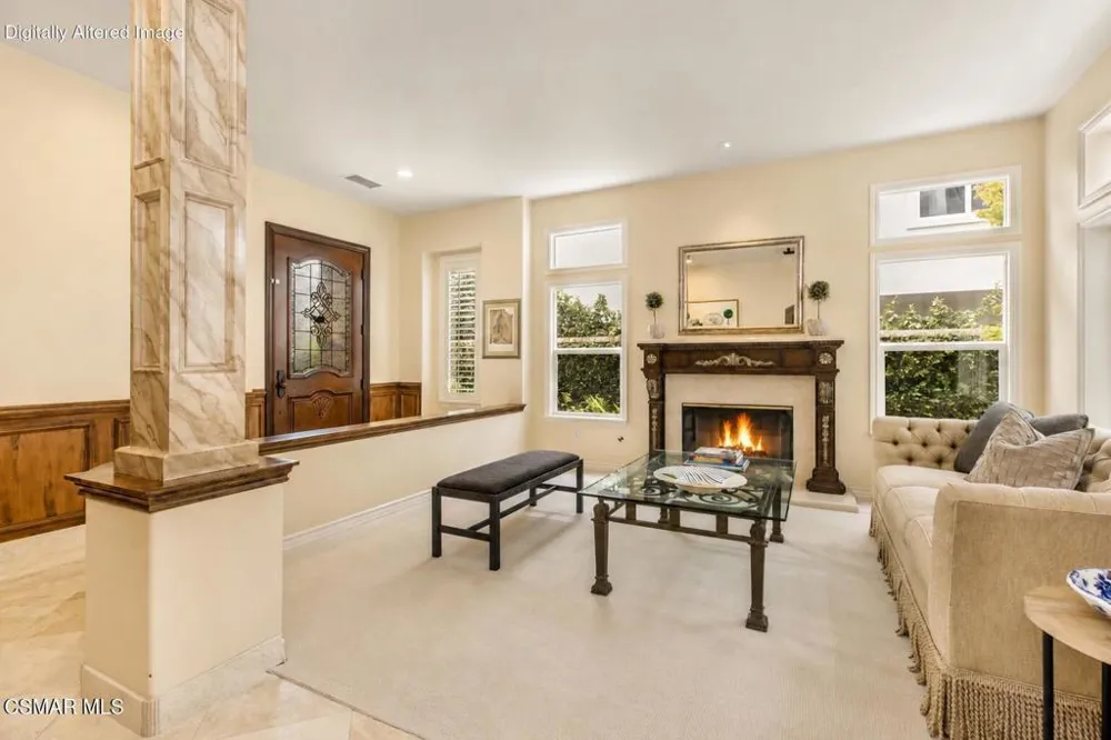 961 Alexandra Court Oak Park, CA 91377