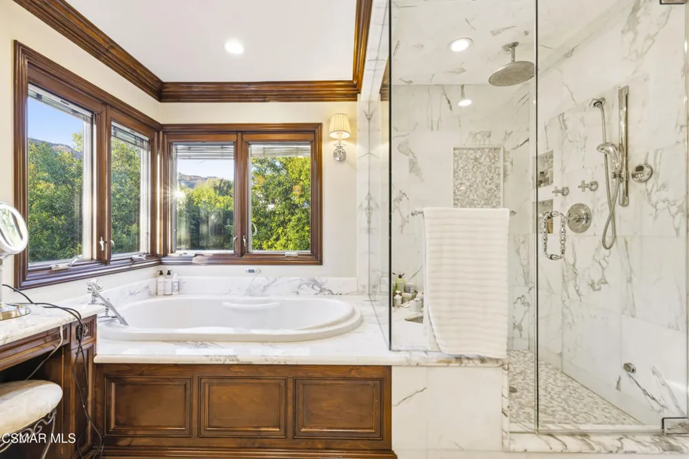 4901 Pathfinder Avenue Westlake Village, CA 91362