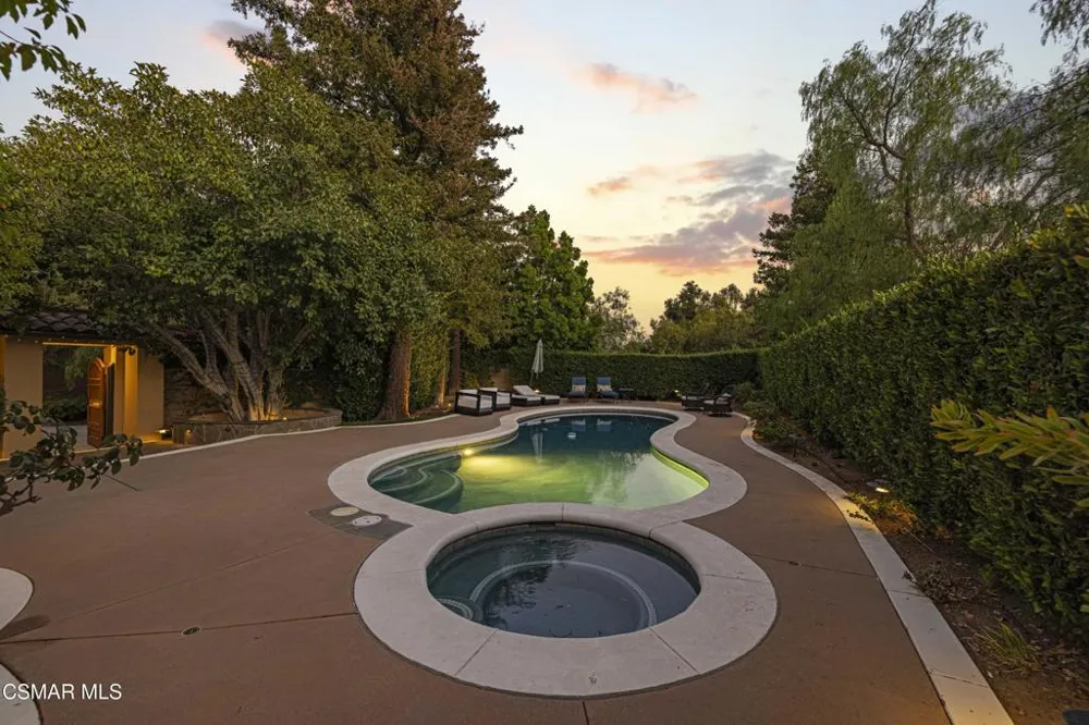 4901 Pathfinder Avenue Westlake Village, CA 91362