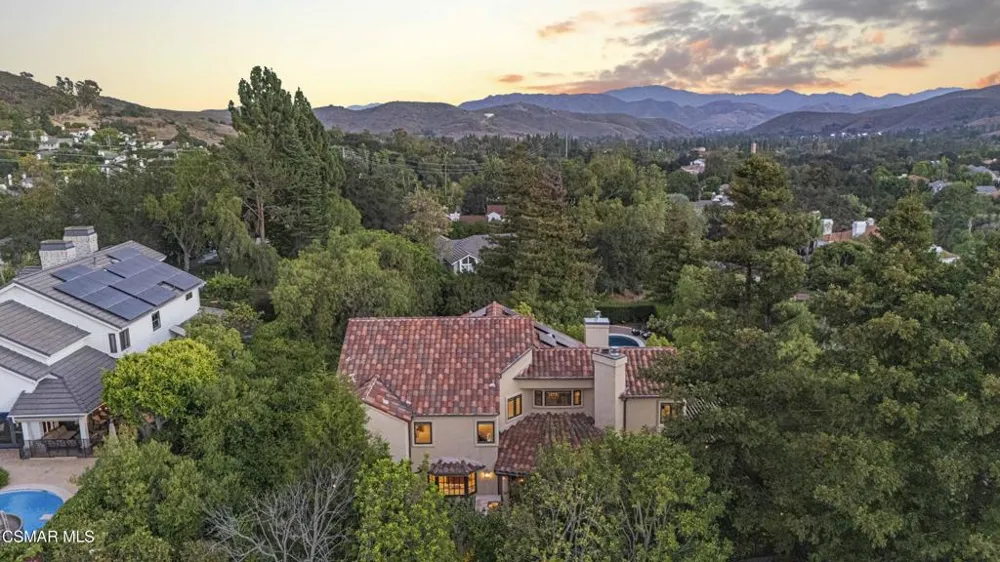 4901 Pathfinder Avenue Westlake Village, CA 91362
