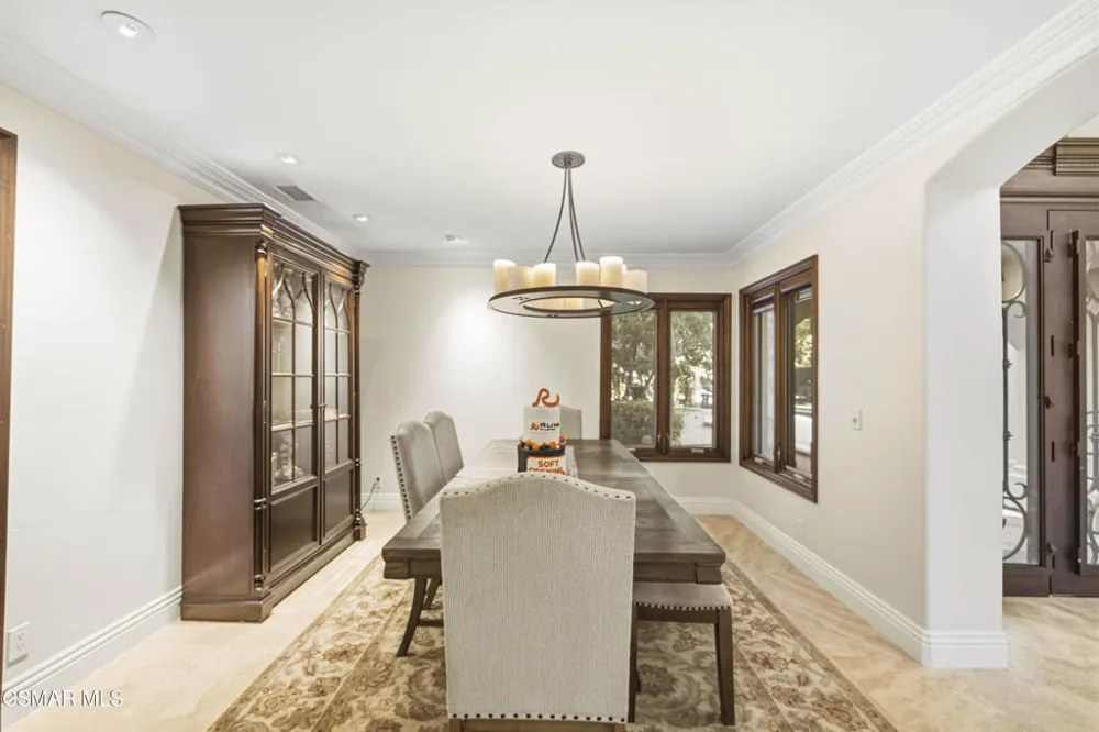 4901 Pathfinder Avenue Westlake Village, CA 91362