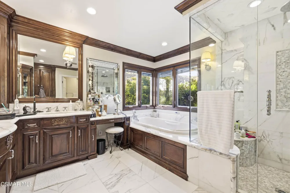 4901 Pathfinder Avenue Westlake Village, CA 91362