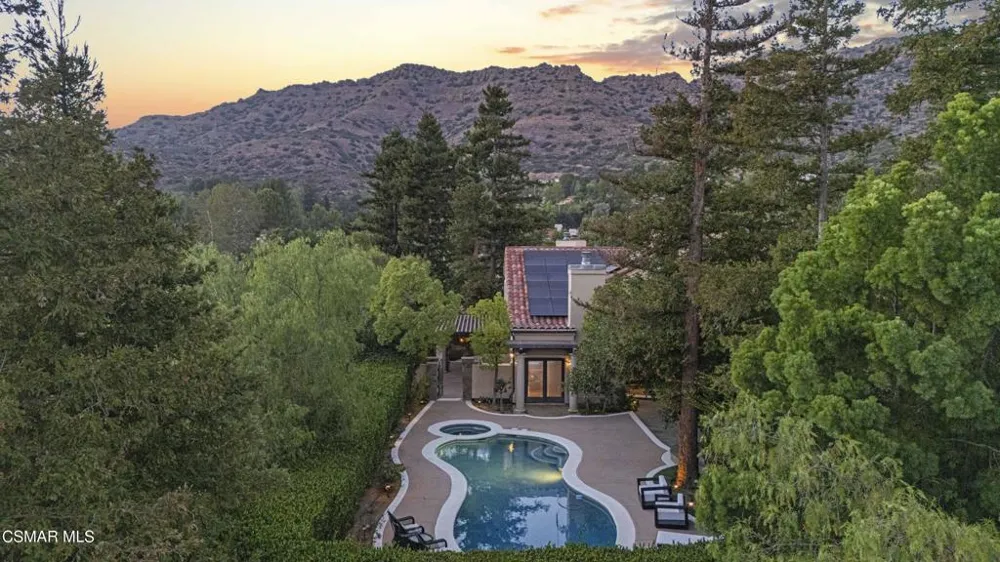 4901 Pathfinder Avenue Westlake Village, CA 91362