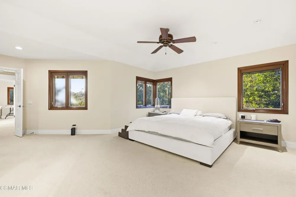 4901 Pathfinder Avenue Westlake Village, CA 91362