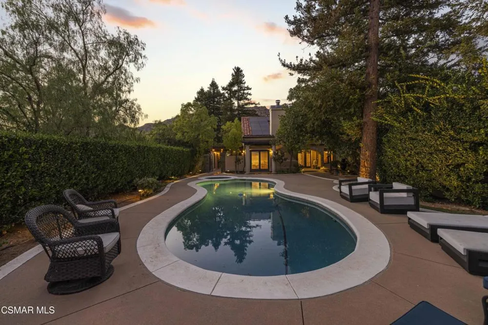 4901 Pathfinder Avenue Westlake Village, CA 91362